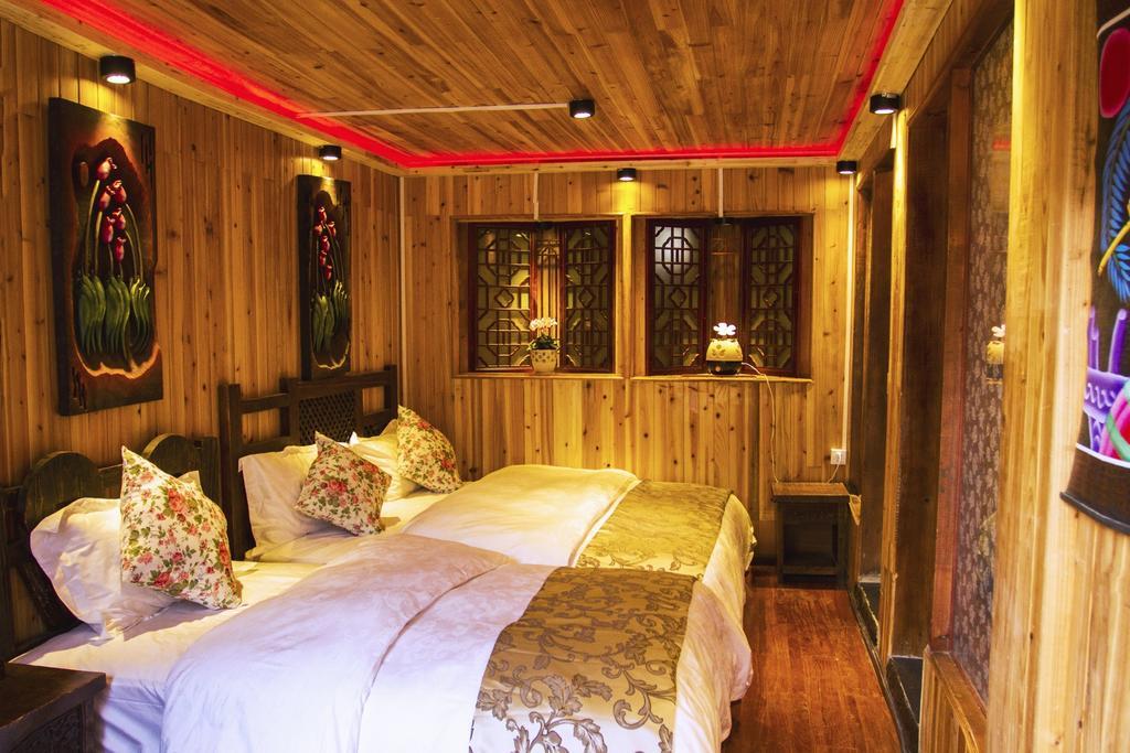 Secret Garden Hotel Лиджанг Екстериор снимка