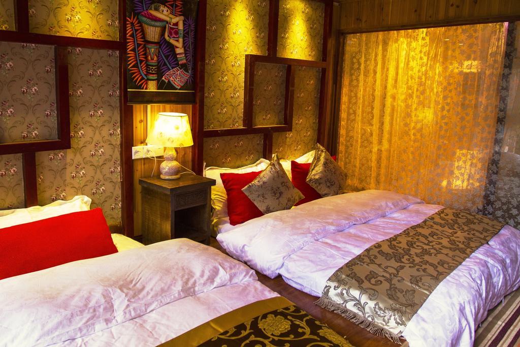 Secret Garden Hotel Лиджанг Екстериор снимка