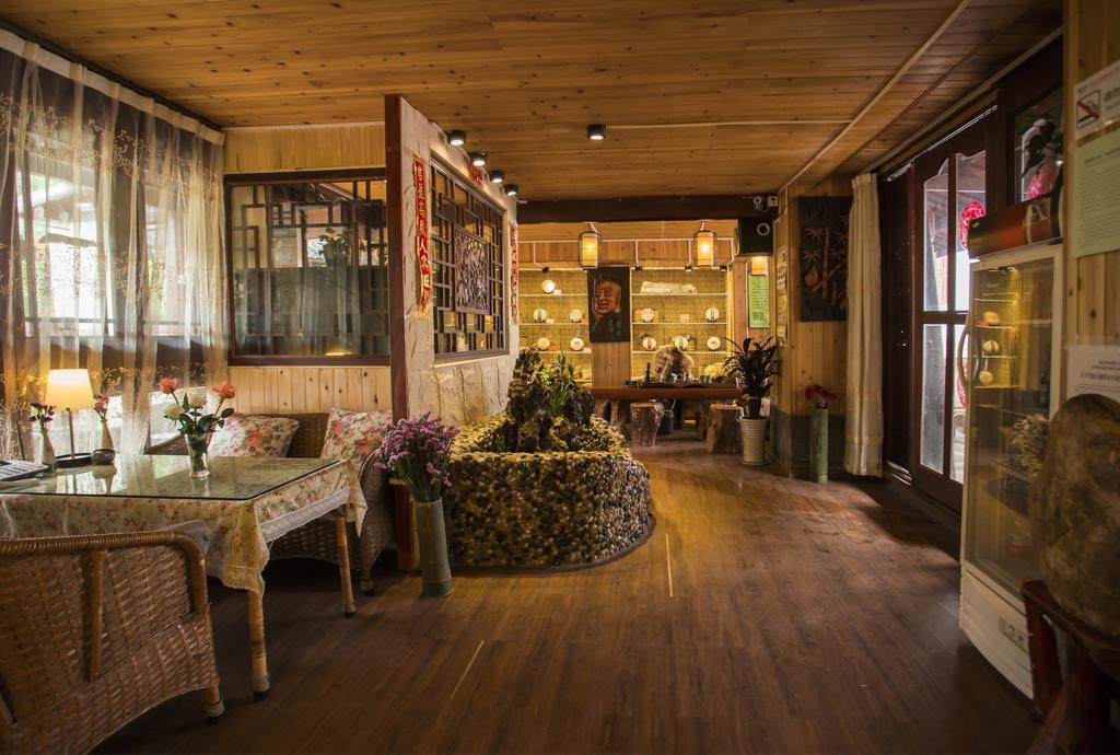 Secret Garden Hotel Лиджанг Екстериор снимка